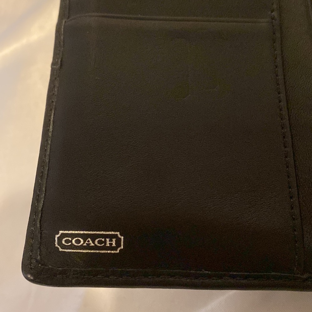 Black leather Coach wallet - Picture 4 of 11